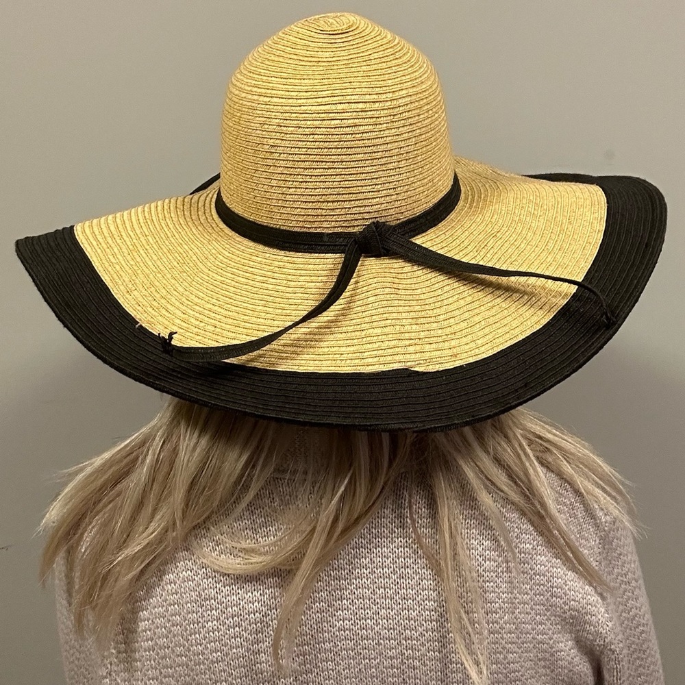 Sunhat 👒 - Picture 2 of 4